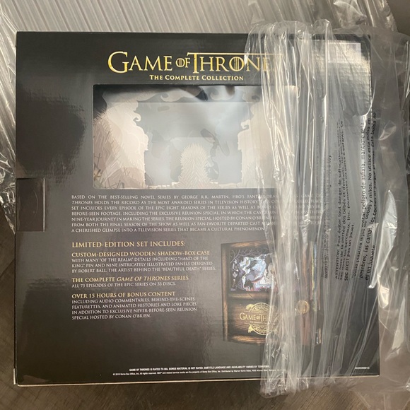 Game of Thrones: The Complete Collection Boxed Set (Limited Edition Blu-Ray) - Picture 10 of 10